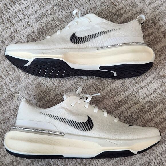 Nike women's ZoomX Invincible Run 3 white black size 10.5 DR2660-102 - Picture 6 of 14